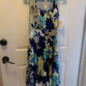NWT LULAROE Small Nicki